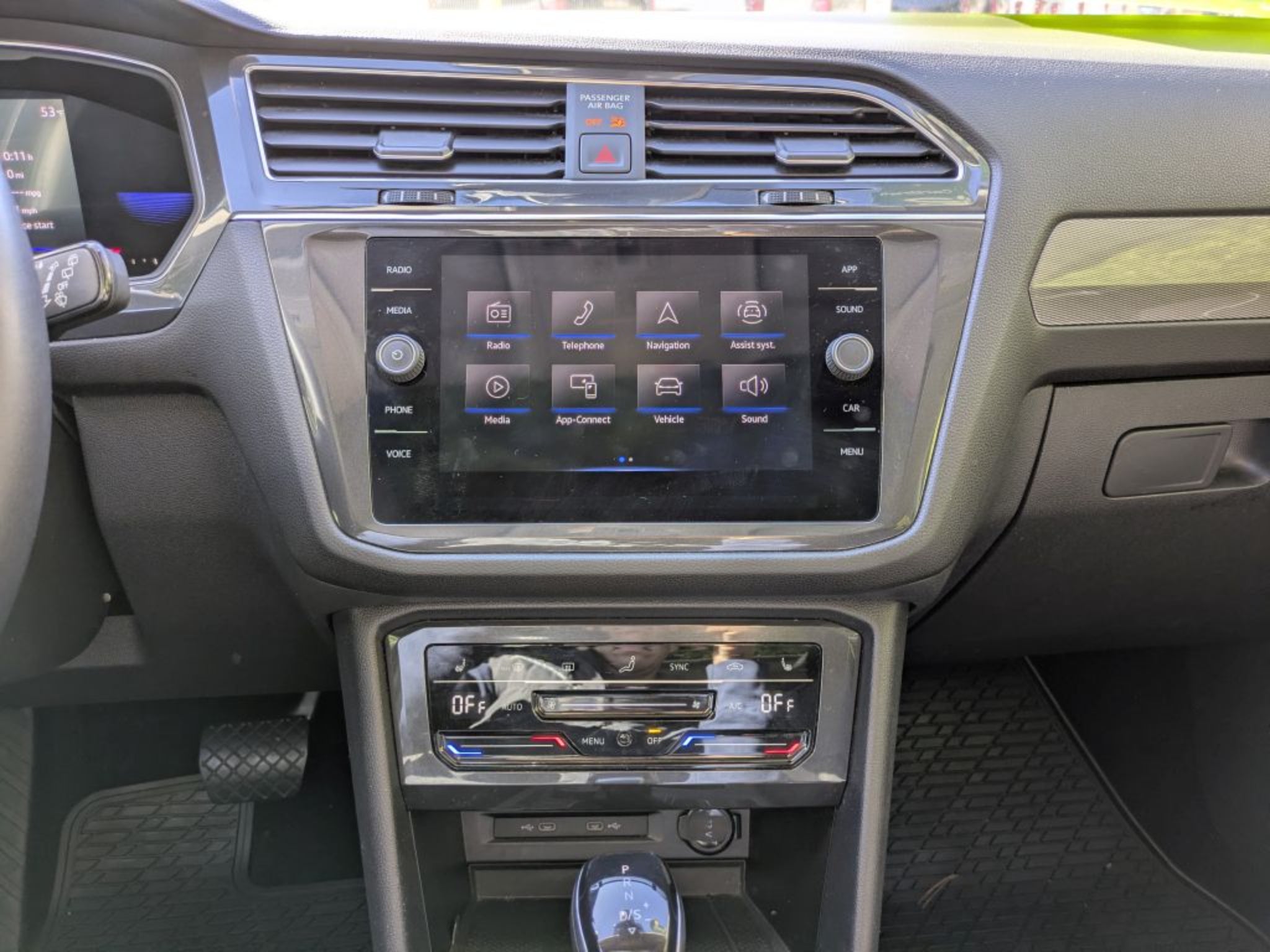 2022 Volkswagen Tiguan SE - Photo 20