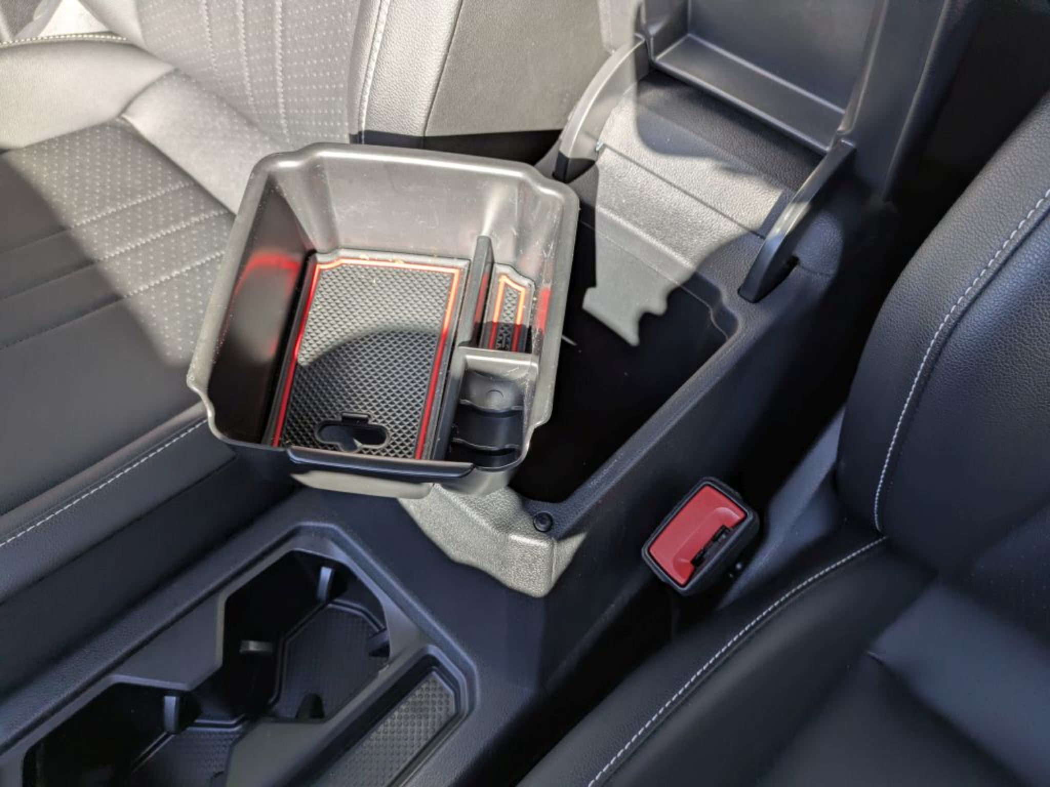 2022 Volkswagen Tiguan SE - Photo 23