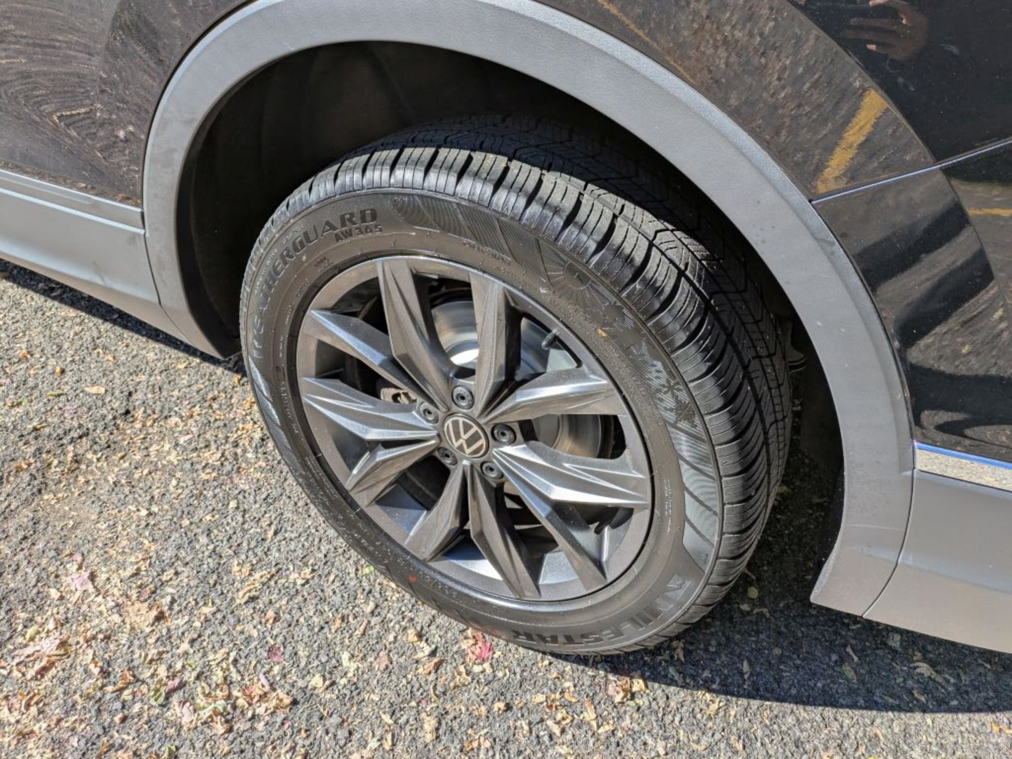 2022 Volkswagen Tiguan SE - Photo 37