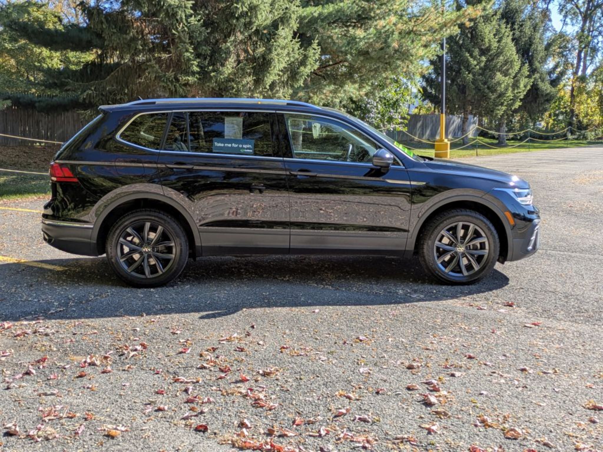 2022 Volkswagen Tiguan SE - Photo 8