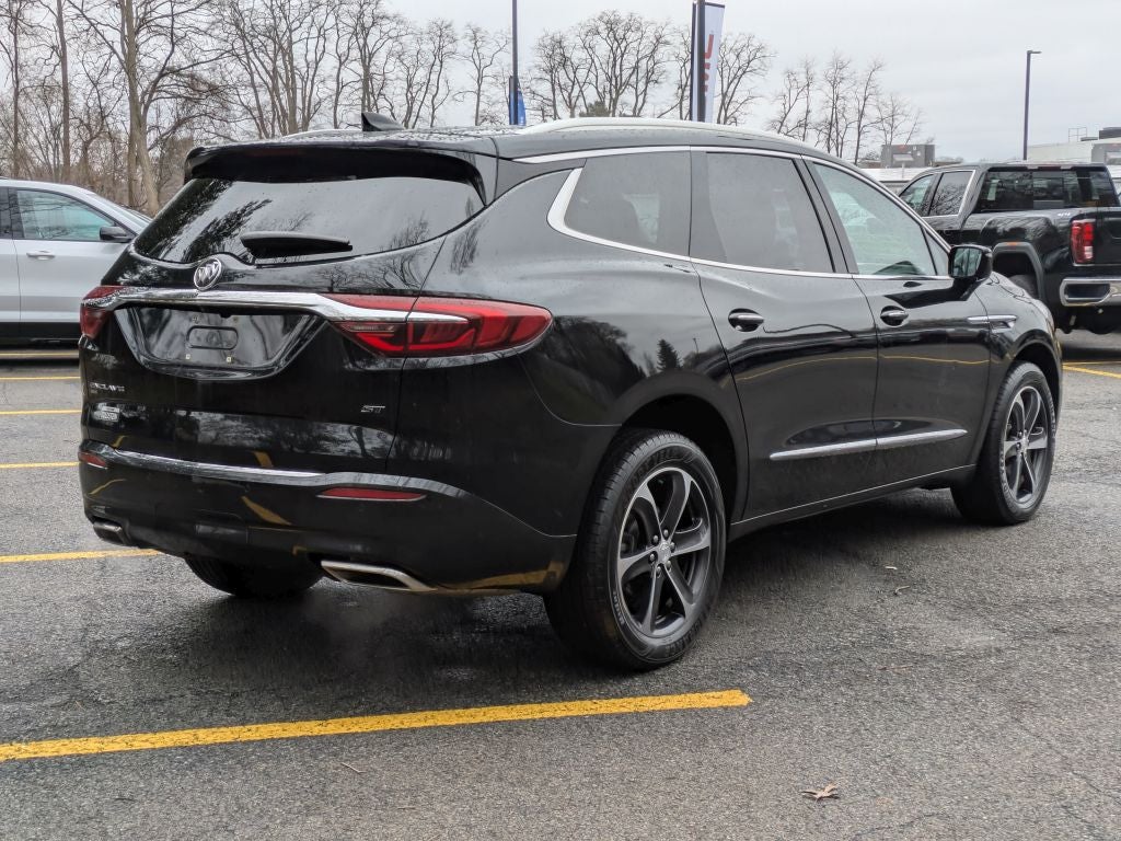 2020 Buick Enclave Essence