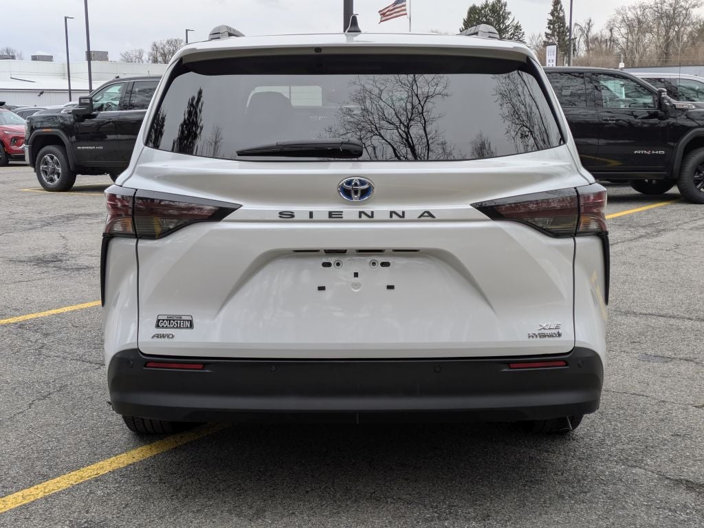 2023 Toyota Sienna XLE