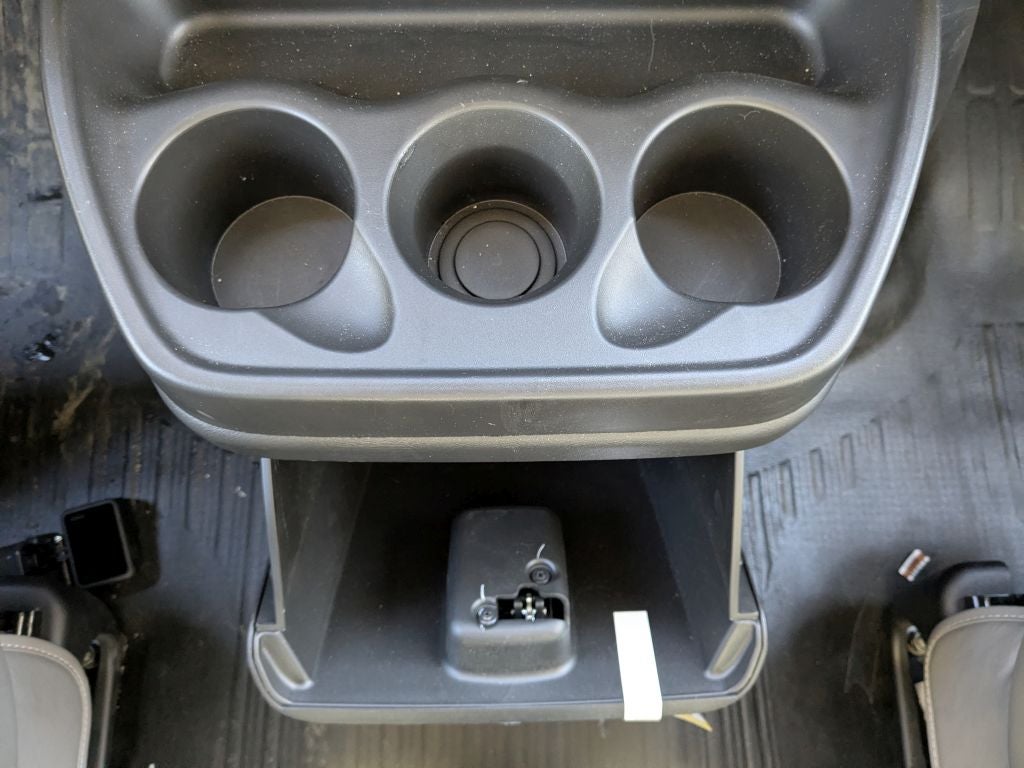 2025 GMC Savana Cutaway 3500 1WT