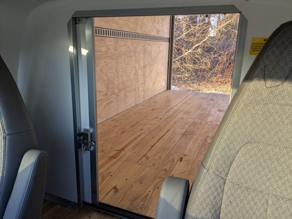 2025 GMC Savana Cutaway 3500 1WT