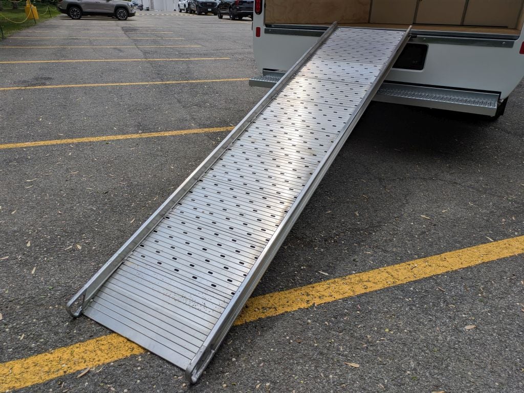 2026 GMC Savana Cutaway 4500 2WT