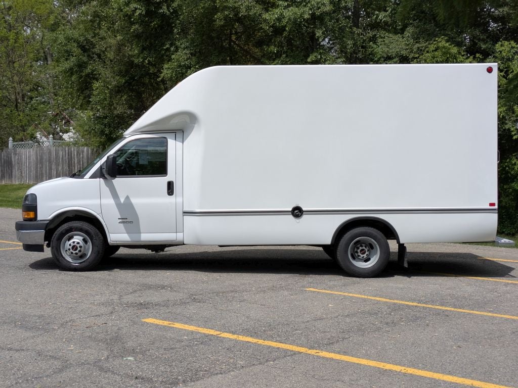 2026 GMC Savana Cutaway 4500 2WT