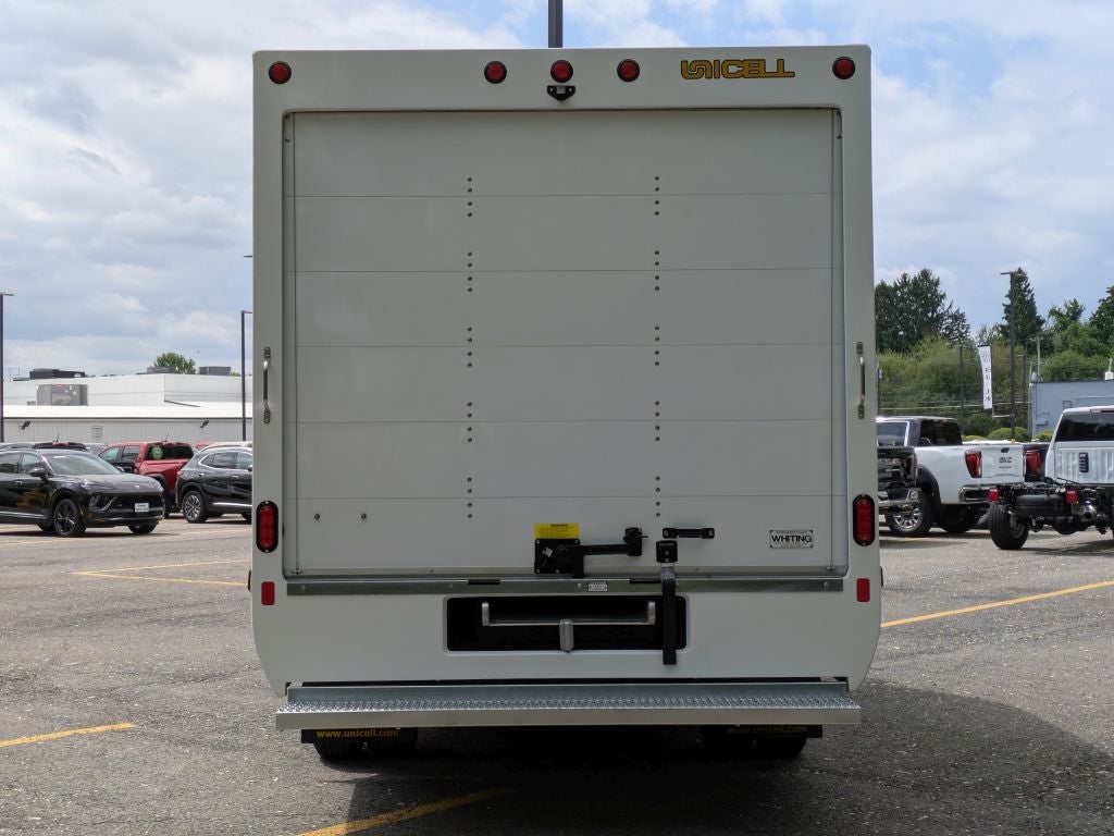 2026 GMC Savana Cutaway 4500 2WT