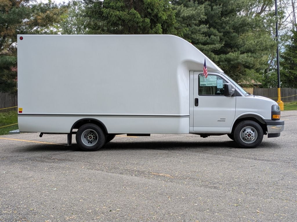 2026 GMC Savana Cutaway 4500 2WT