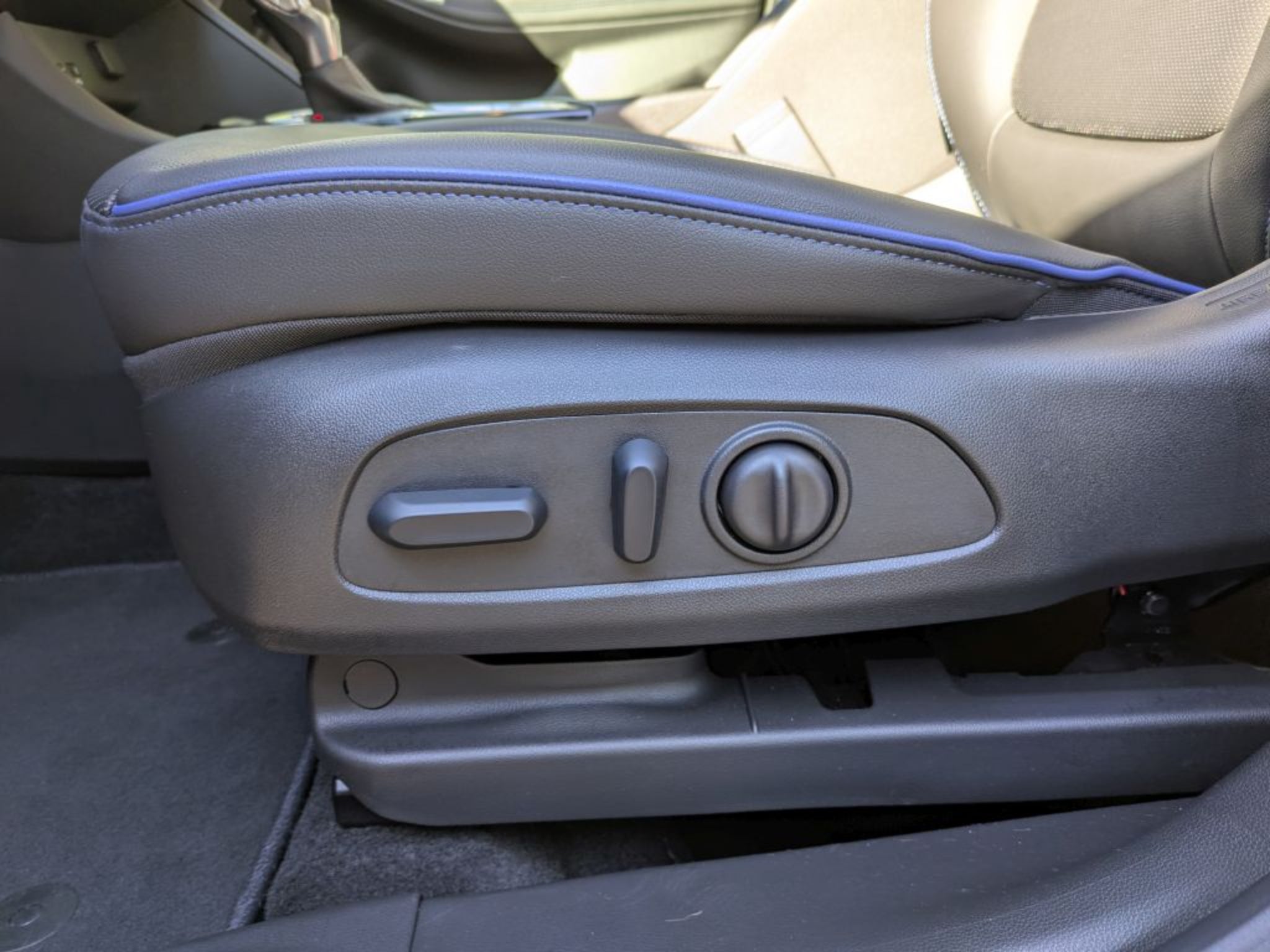 2025 Buick Encore GX Sport Touring - Photo 13