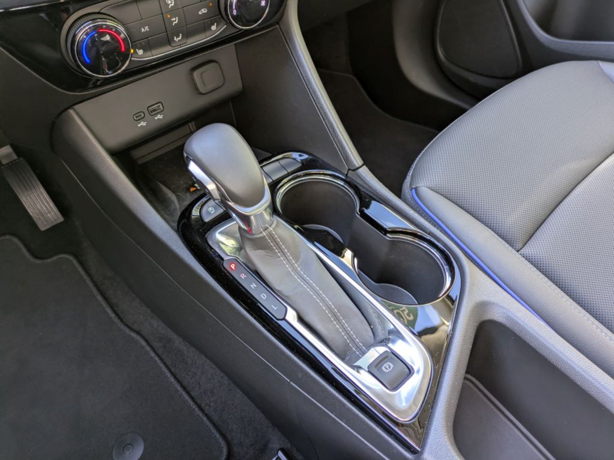 2025 Buick Encore GX Sport Touring - Photo 21