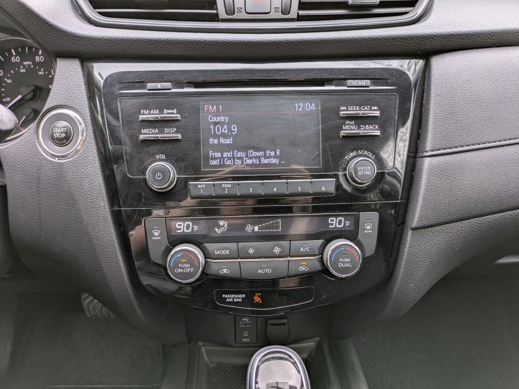 2017 Nissan Rogue SV