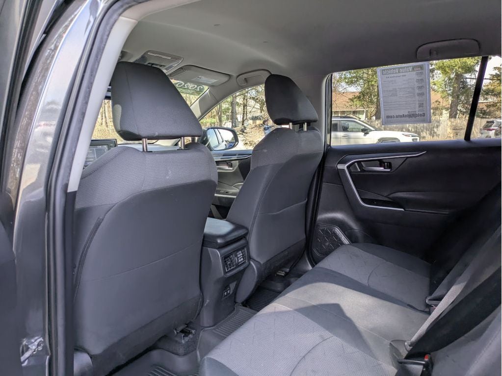 2020 Toyota RAV4 XLE