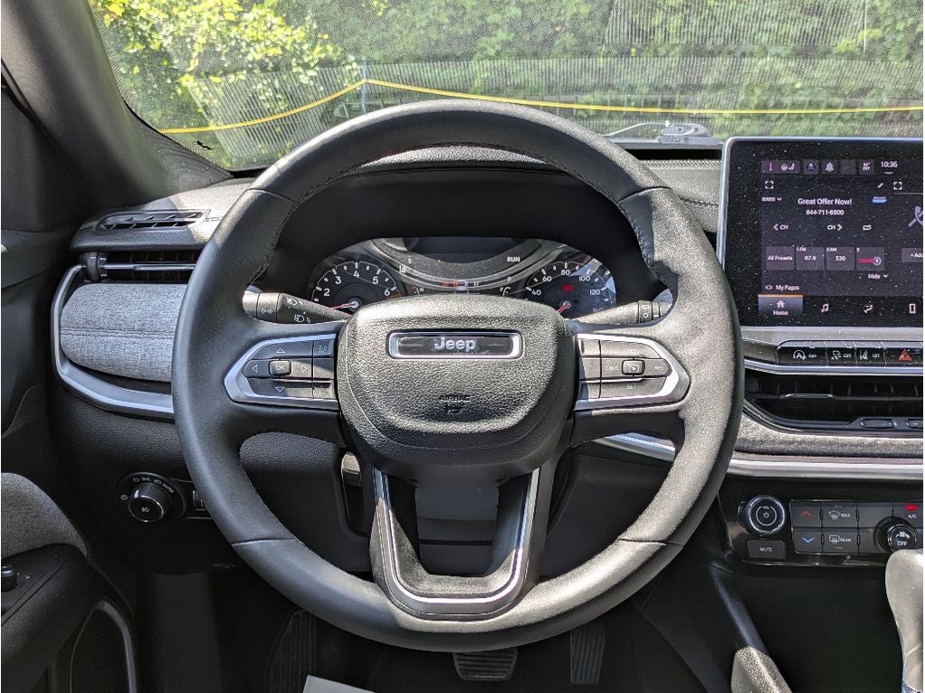 2023 Jeep Compass Latitude Lux