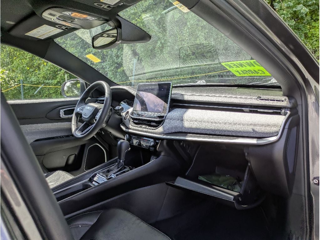 2023 Jeep Compass Latitude Lux