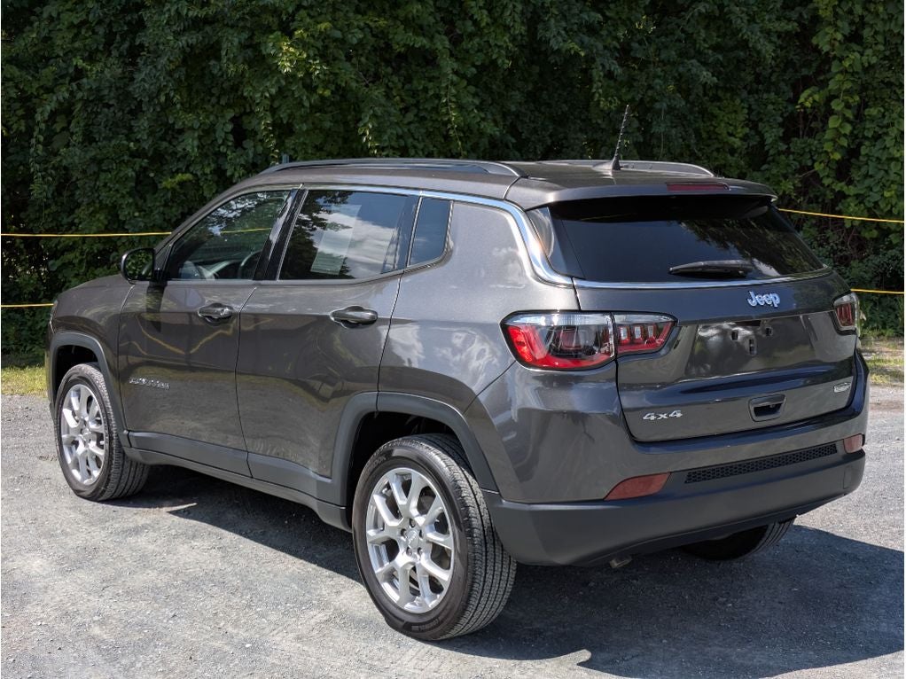 2023 Jeep Compass Latitude Lux