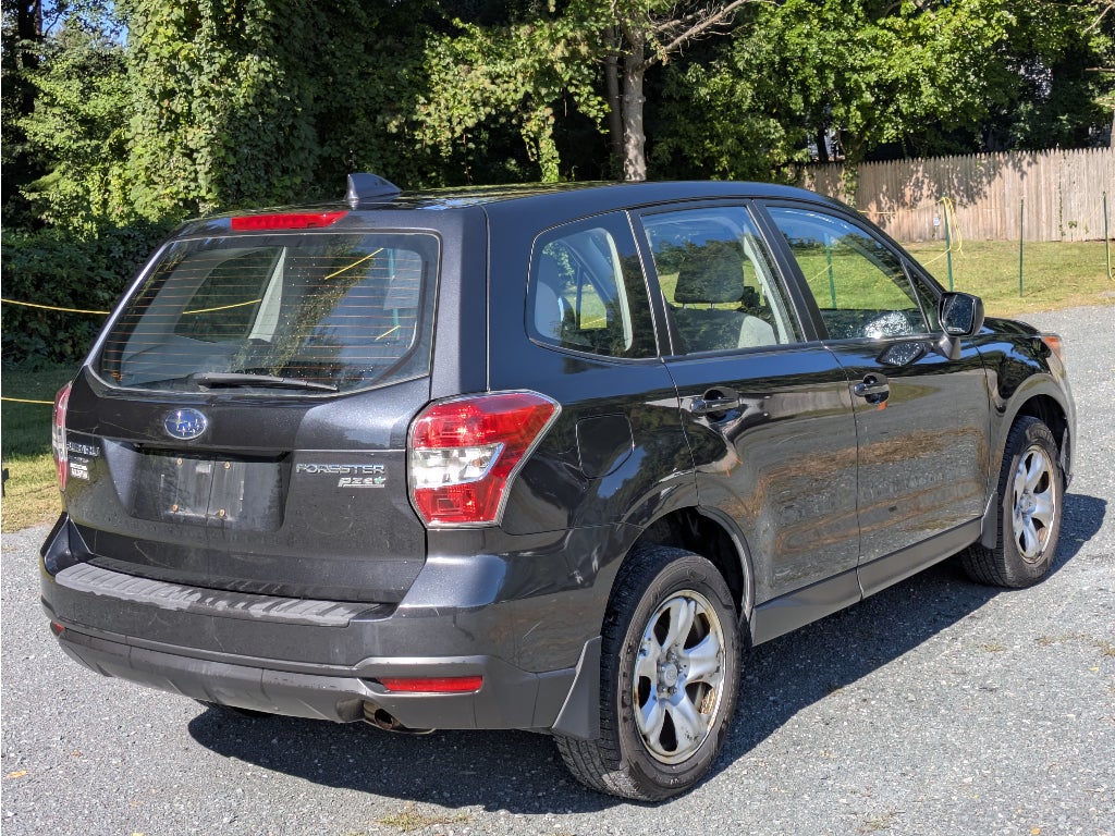 2016 Subaru Forester 2.5i