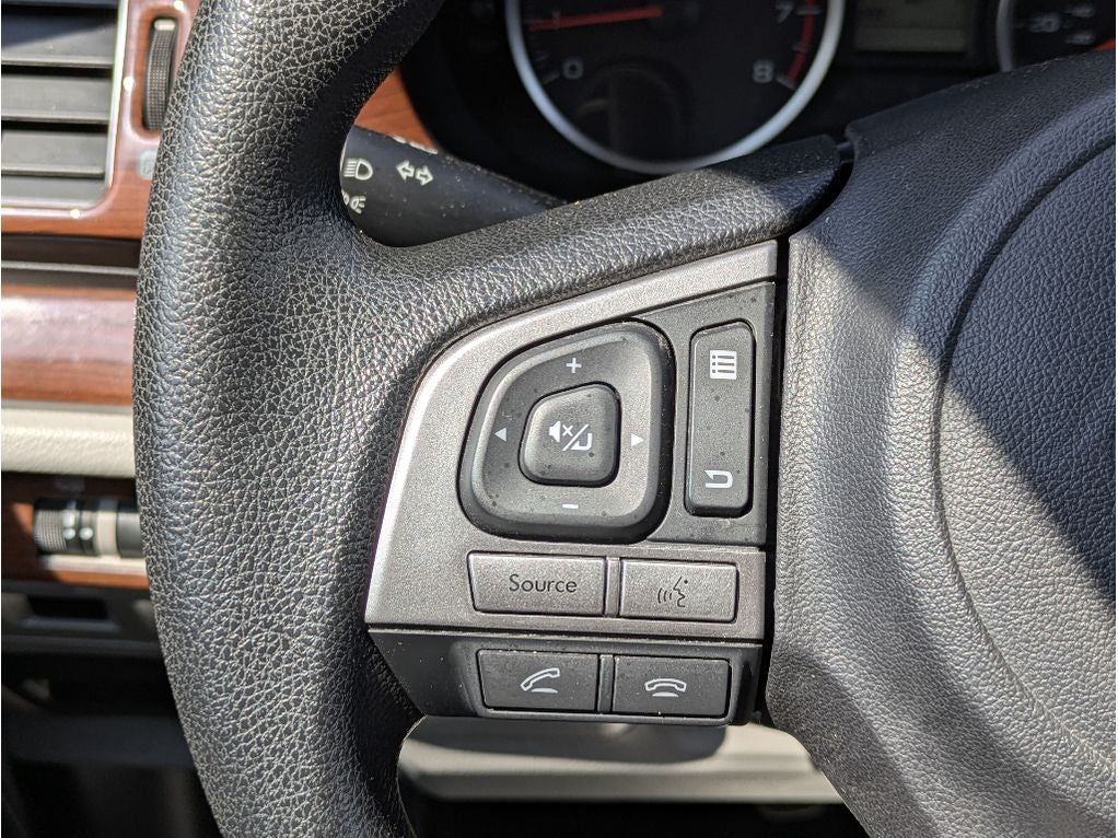 2017 Subaru Forester 2.5i (M6)