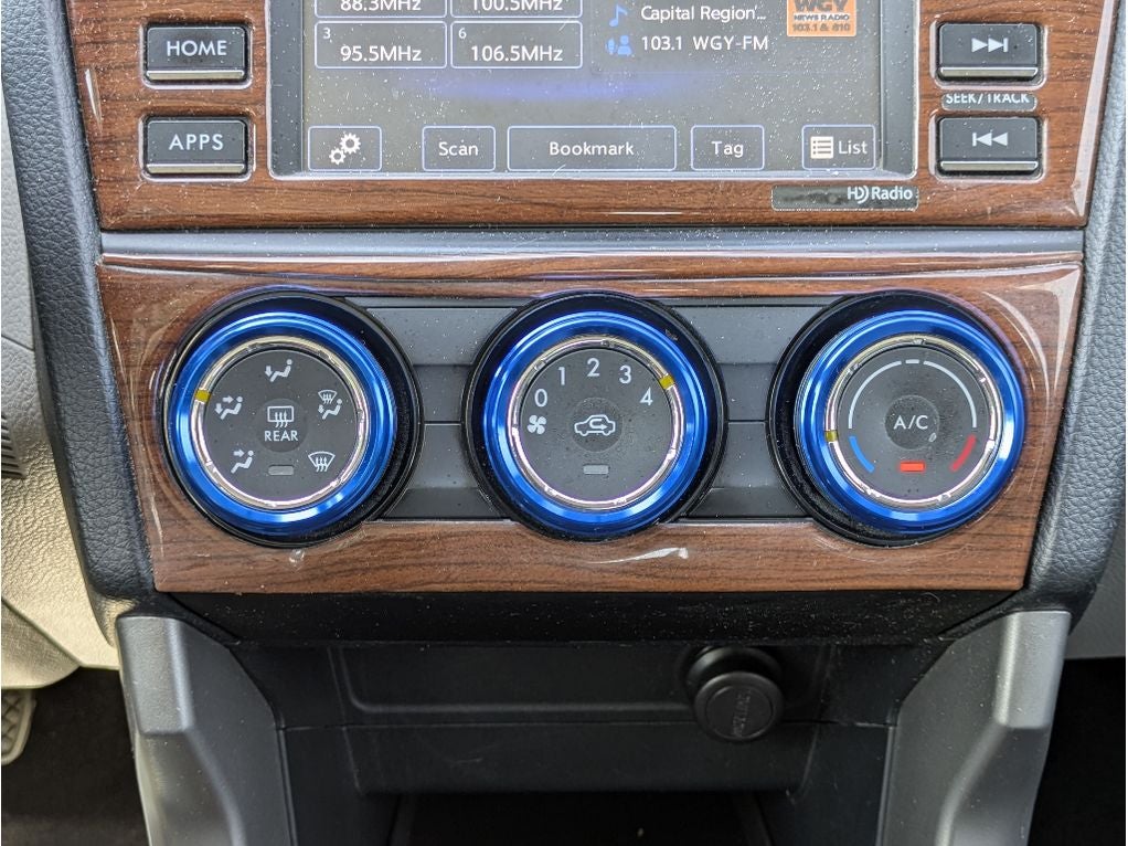 2017 Subaru Forester 2.5i (M6)