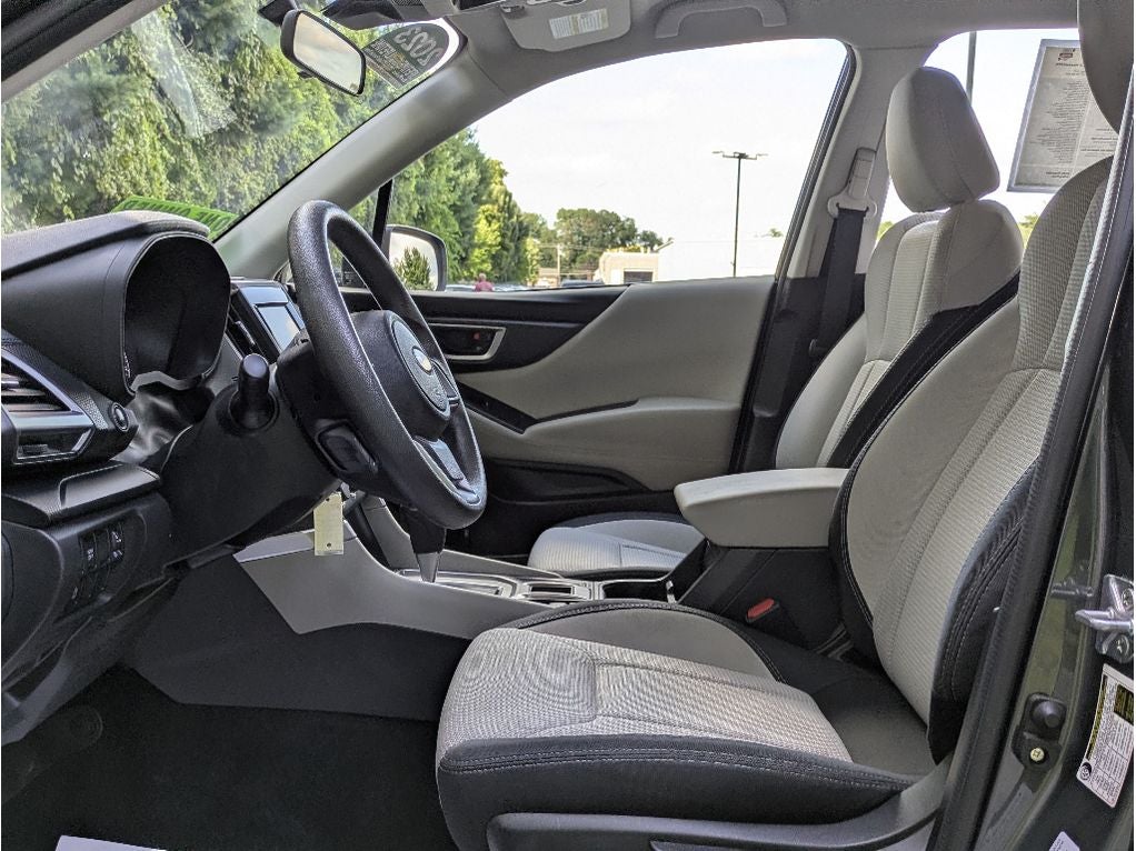 2023 Subaru Forester Base