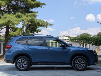 2022 Subaru Forester Premium