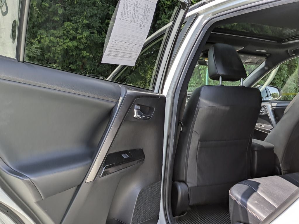 2017 Toyota RAV4 SE