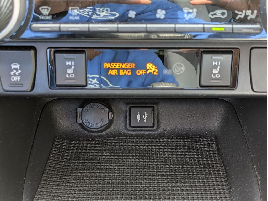 2019 Toyota RAV4 Hybrid XLE