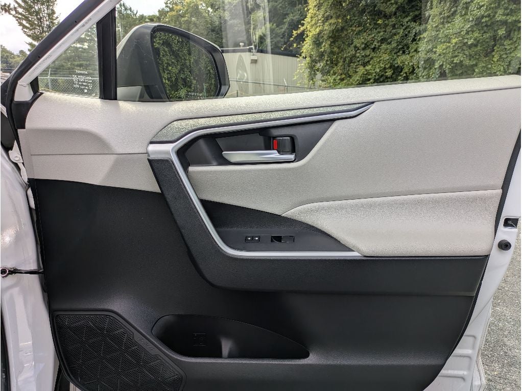 2019 Toyota RAV4 Hybrid XLE