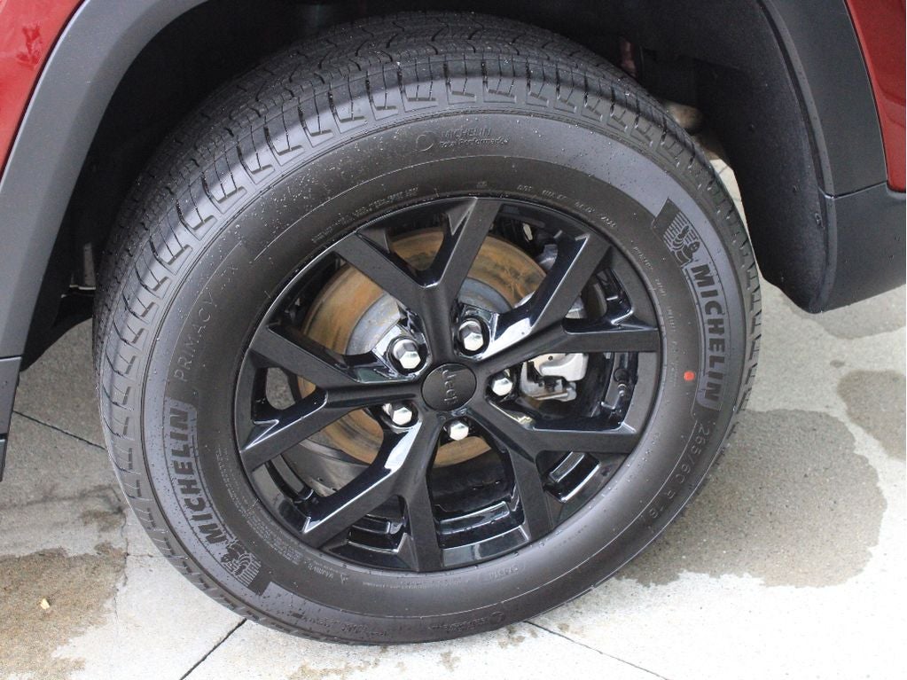 2026 Jeep Grand Cherokee Laredo Altitude