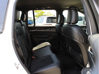 2026 Jeep Grand Cherokee Laredo Altitude