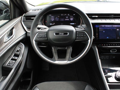 2026 Jeep Grand Cherokee Laredo Altitude