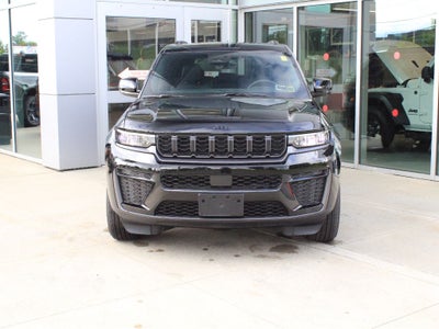 2026 Jeep Grand Cherokee Laredo Altitude