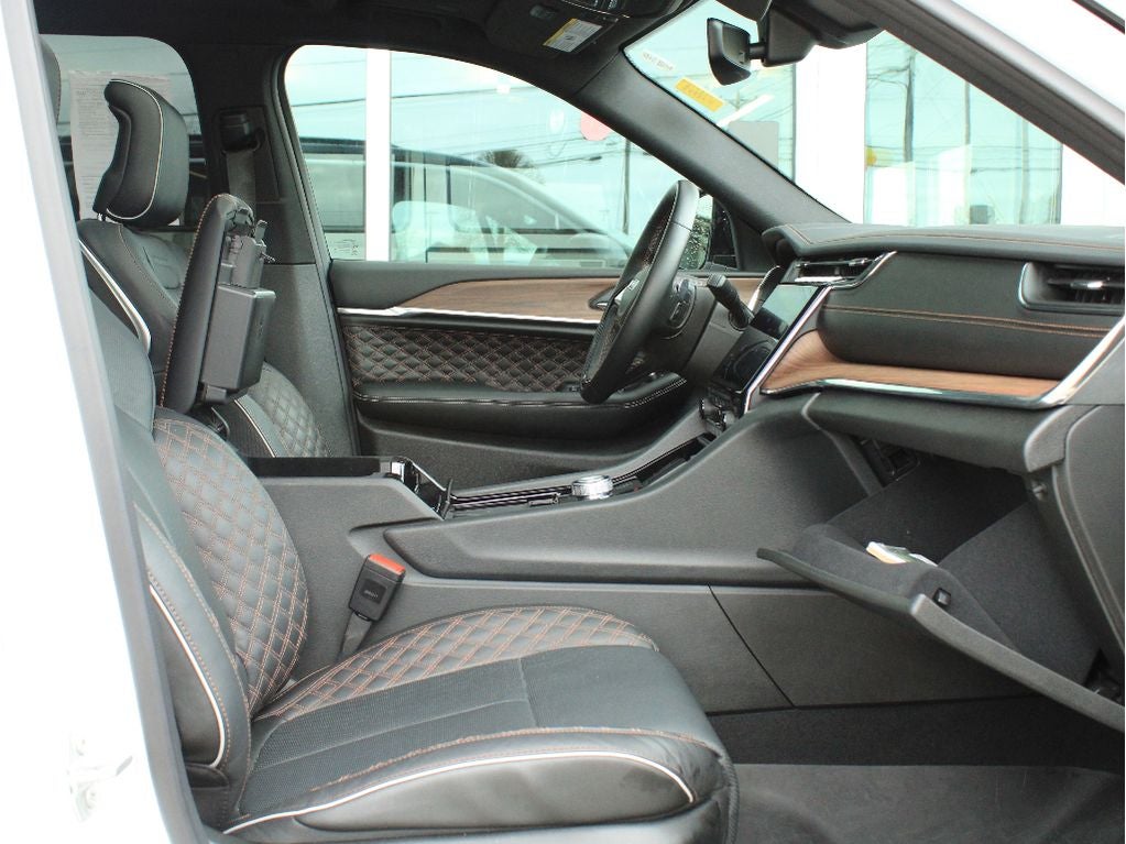 2025 Jeep Grand Cherokee L Summit