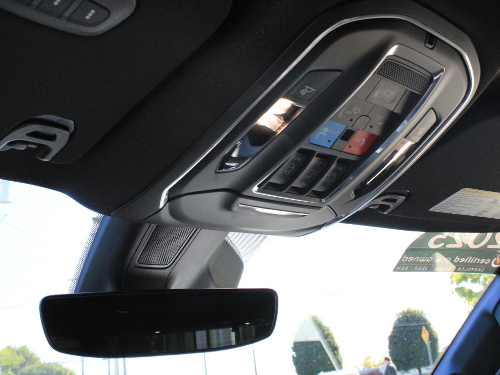 2025 Jeep Wagoneer Series II Carbide