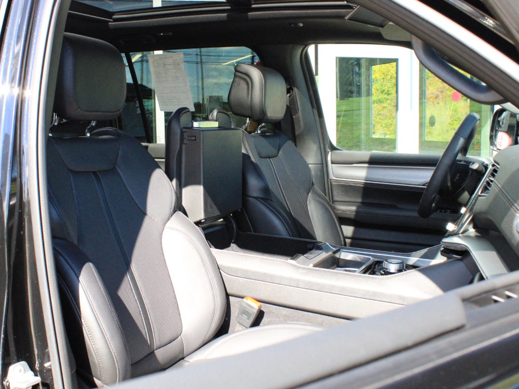 2025 Jeep Wagoneer Series II Carbide