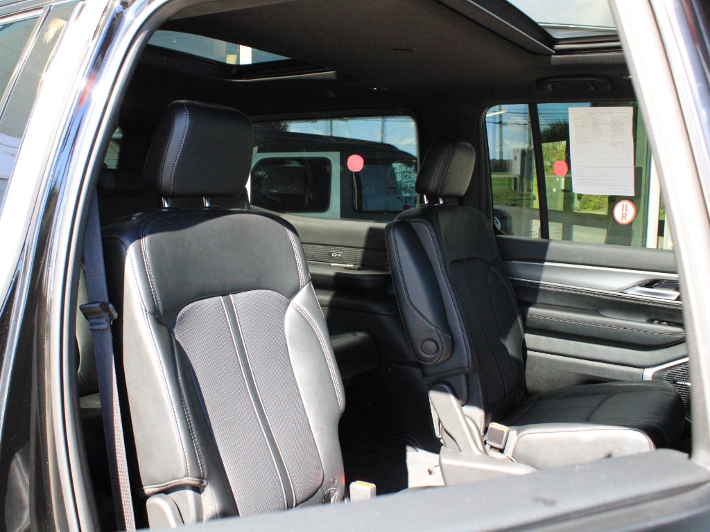 2025 Jeep Wagoneer Series II Carbide