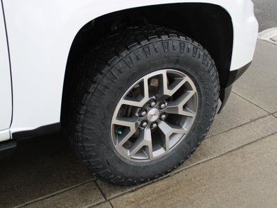 2022 GMC Canyon 4WD AT4 w/Cloth