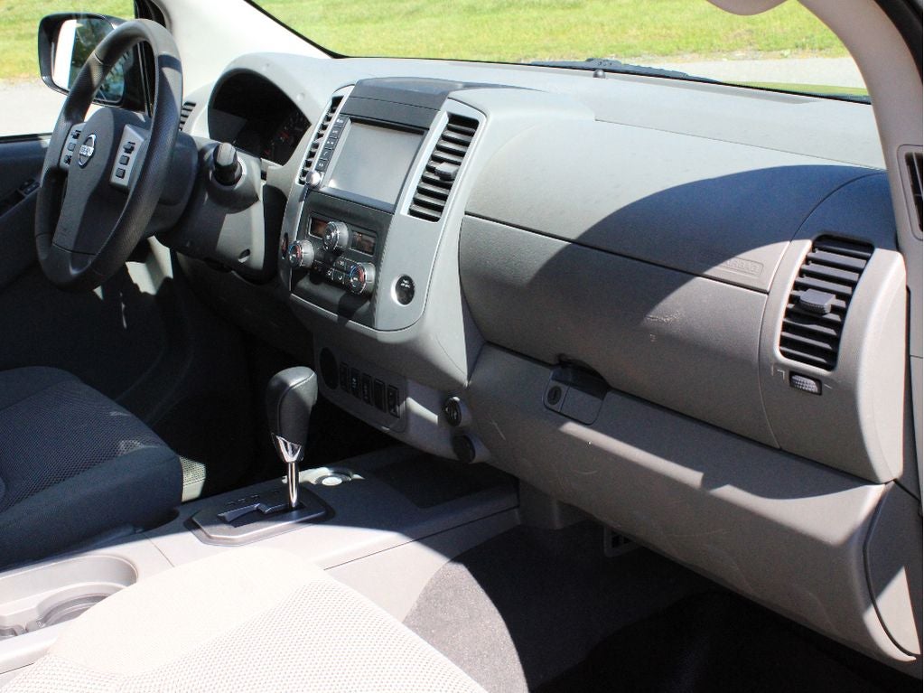 2021 Nissan Frontier SV