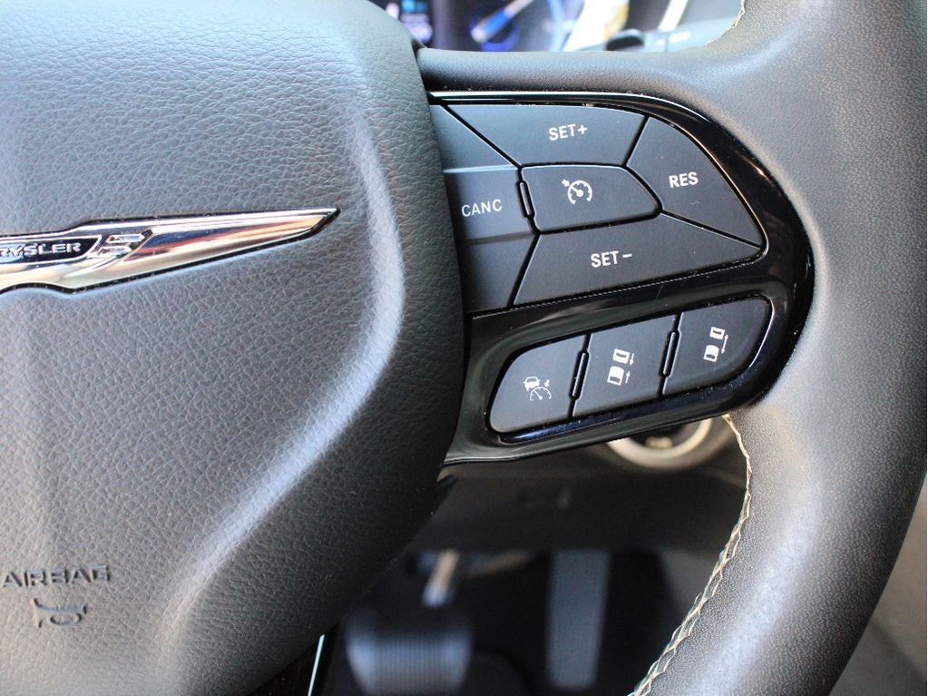 2022 Chrysler Pacifica Hybrid Touring L