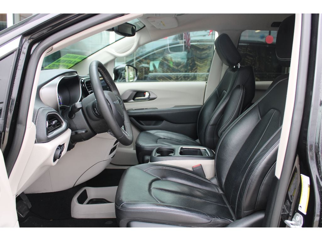 2022 Chrysler Pacifica Hybrid Hybrid Touring L