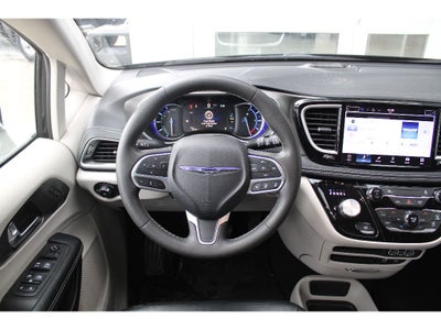 2022 Chrysler Pacifica Hybrid Hybrid Touring L