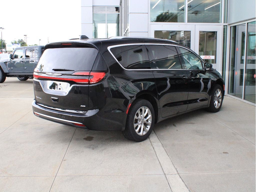 2021 Chrysler Pacifica Touring L