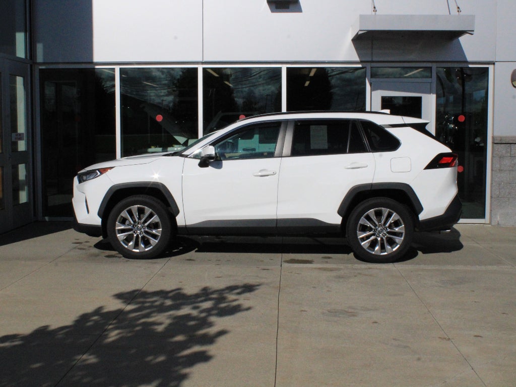 2020 Toyota RAV4 XLE Premium
