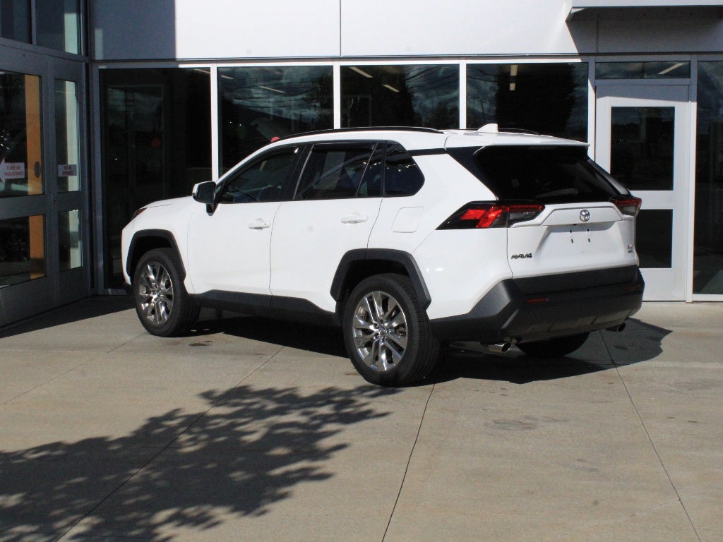 2020 Toyota RAV4 XLE Premium