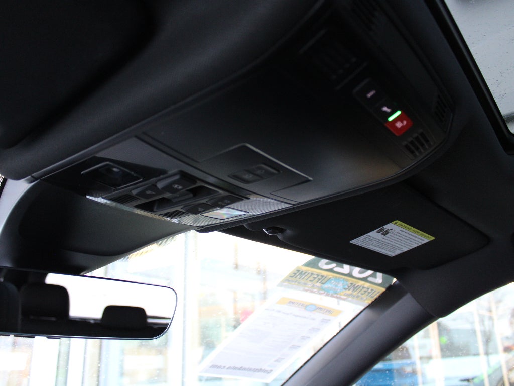 2023 Volkswagen Tiguan SEL R-Line