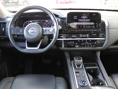 2023 Nissan Pathfinder SL