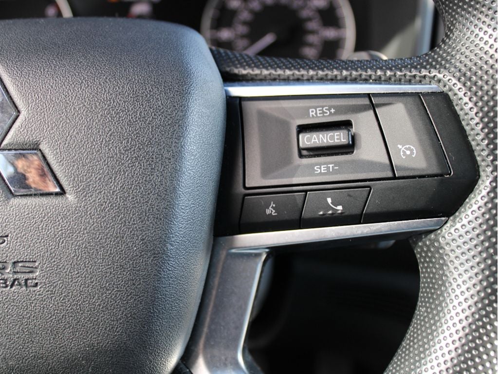 2022 Mitsubishi Outlander ES