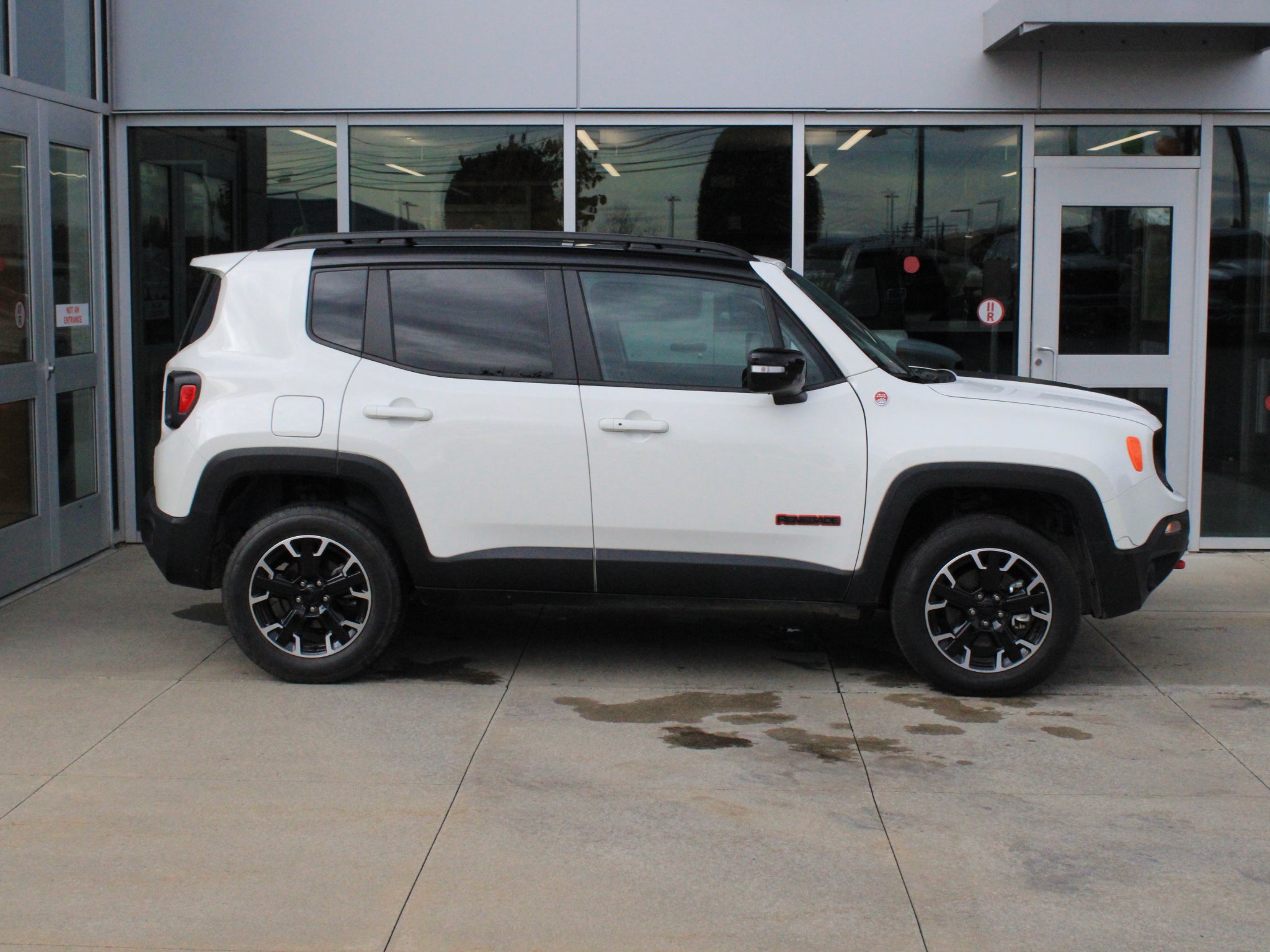 2023 Jeep Renegade Trailhawk